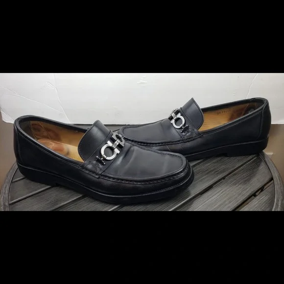 Salvatore FERRAGAMO LOGO  LOAFERS SZ 10.5 D Salvatore Ferragamo Black Goldtone Logo | Mercari main image 3